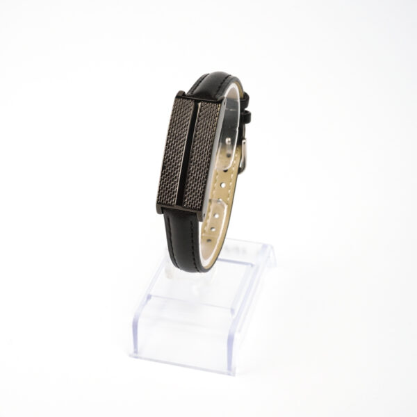 Bracelete  Author K. Preto  P em Couro Preto